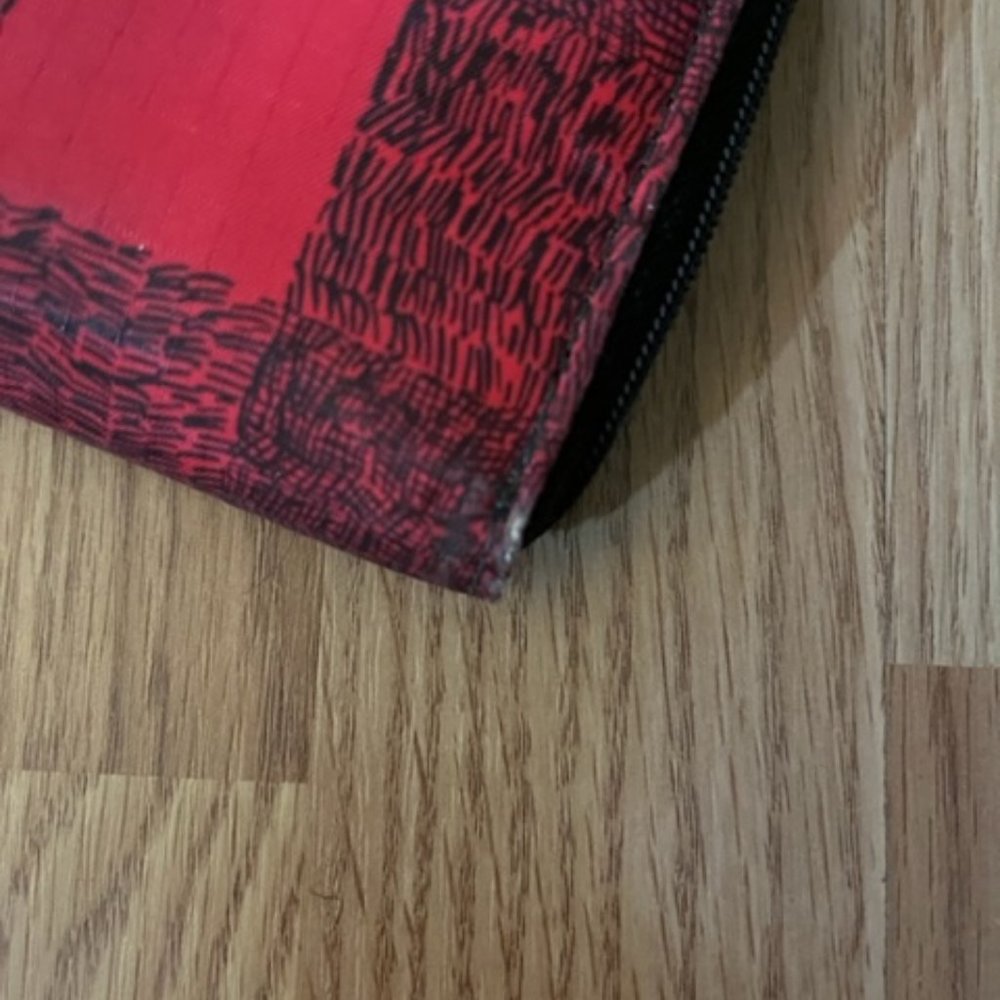 lesportsac zip around wallet red - Picture 6 of 6